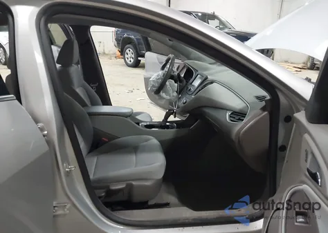 2017 Chevrolet Malibu Ls z USA, uszkodzony, nr VIN 1G1ZB5ST1HF196764